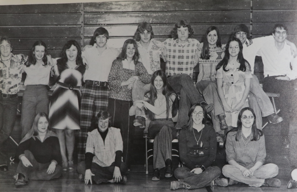 Cast of 1976 senior play poses for picture