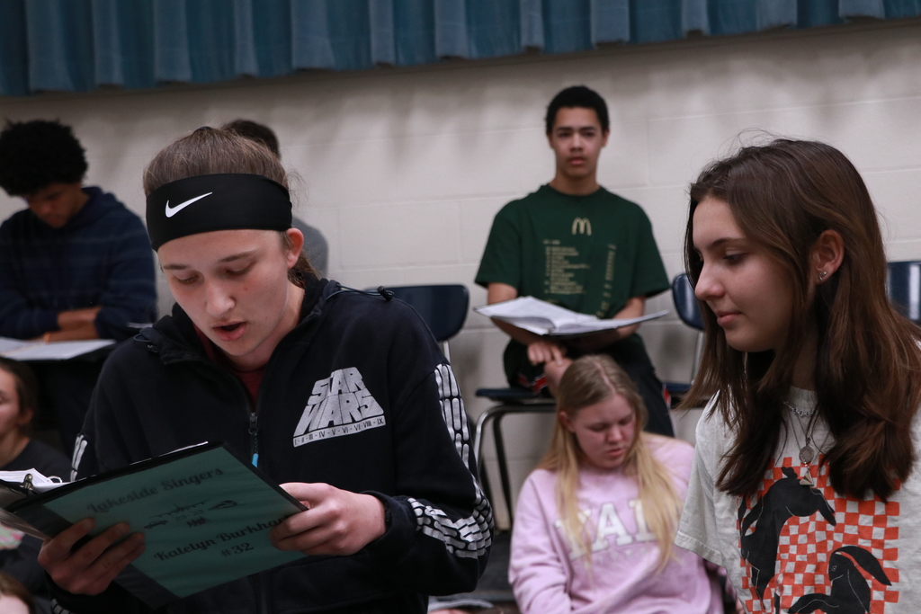 Students sing in Lakeside
